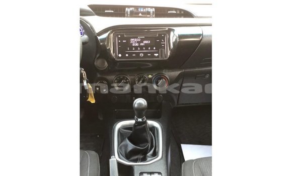 Buy Import Toyota Hilux White Car in Import - Dubai in Abhasia Buy Import Toyota Hilux White Car in Import - Dubai in Abhasia