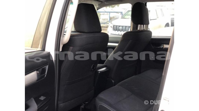 Big with watermark toyota hilux abhasia import dubai 3686