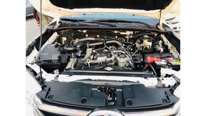 Big with watermark toyota hilux abhasia import dubai 3686