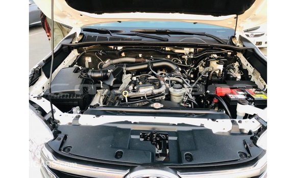 Buy Import Toyota Hilux White Car in Import - Dubai in Abhasia Buy Import Toyota Hilux White Car in Import - Dubai in Abhasia