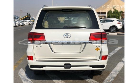 Buy Import Toyota Land Cruiser White Car in Import - Dubai in Abhasia Buy Import Toyota Land Cruiser White Car in Import - Dubai in Abhasia