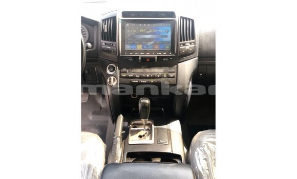 Buy Import Toyota Land Cruiser White Car in Import - Dubai in Abhasia Buy Import Toyota Land Cruiser White Car in Import - Dubai in Abhasia