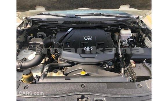 Buy Import Toyota Land Cruiser White Car in Import - Dubai in Abhasia Buy Import Toyota Land Cruiser White Car in Import - Dubai in Abhasia