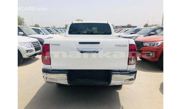 Buy Import Toyota Hilux White Car in Import - Dubai in Abhasia Buy Import Toyota Hilux White Car in Import - Dubai in Abhasia