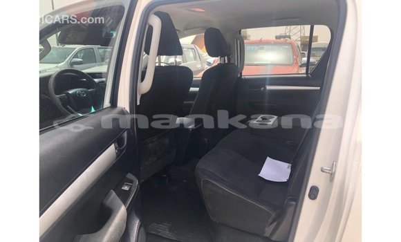 Buy Import Toyota Hilux White Car in Import - Dubai in Abhasia Buy Import Toyota Hilux White Car in Import - Dubai in Abhasia