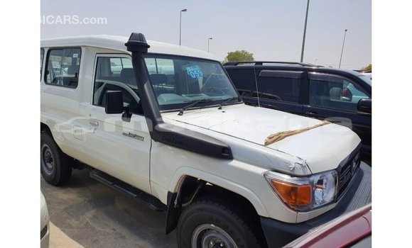 Buy Import Toyota Land Cruiser White Car in Import - Dubai in Abhasia Buy Import Toyota Land Cruiser White Car in Import - Dubai in Abhasia