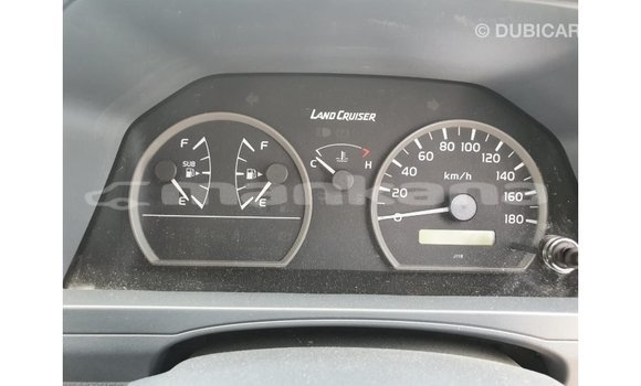 Buy Import Toyota Land Cruiser White Car in Import - Dubai in Abhasia Buy Import Toyota Land Cruiser White Car in Import - Dubai in Abhasia