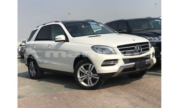 Buy Import Mercedes-Benz 190 White Car in Import - Dubai in Abhasia