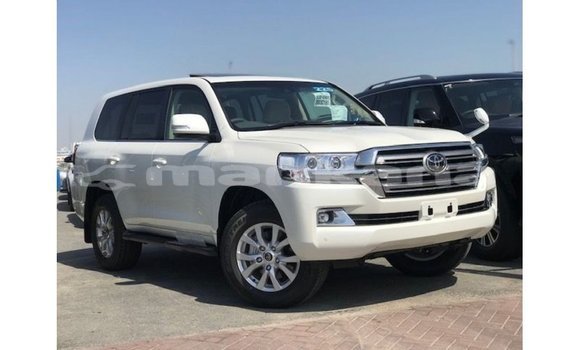 Buy Import Toyota Land Cruiser White Car in Import - Dubai in Abhasia Buy Import Toyota Land Cruiser White Car in Import - Dubai in Abhasia