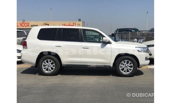 Buy Import Toyota Land Cruiser White Car in Import - Dubai in Abhasia Buy Import Toyota Land Cruiser White Car in Import - Dubai in Abhasia