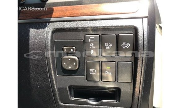 Buy Import Toyota Land Cruiser White Car in Import - Dubai in Abhasia Buy Import Toyota Land Cruiser White Car in Import - Dubai in Abhasia