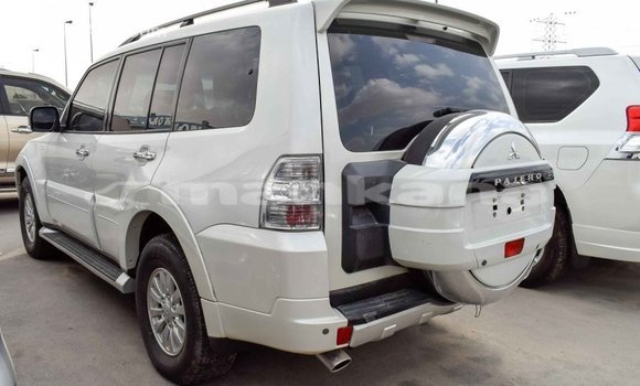 Buy Import Mitsubishi Pajero White Car in Import - Dubai in Abhasia Buy Import Mitsubishi Pajero White Car in Import - Dubai in Abhasia