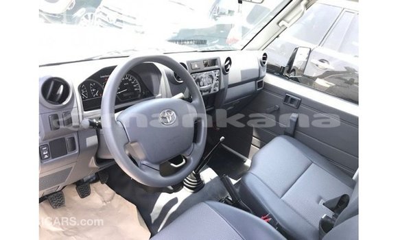 Buy Import Toyota Land Cruiser White Car in Import - Dubai in Abhasia Buy Import Toyota Land Cruiser White Car in Import - Dubai in Abhasia