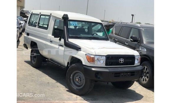 Buy Import Toyota Land Cruiser White Car in Import - Dubai in Abhasia Buy Import Toyota Land Cruiser White Car in Import - Dubai in Abhasia