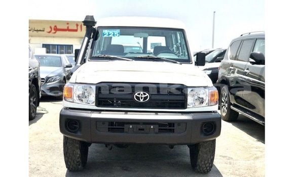 Buy Import Toyota Land Cruiser White Car in Import - Dubai in Abhasia Buy Import Toyota Land Cruiser White Car in Import - Dubai in Abhasia