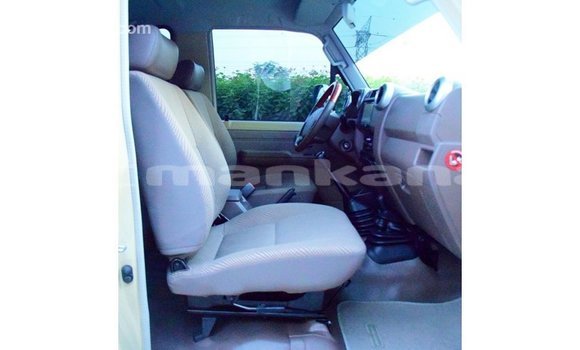 Buy Import Toyota Land Cruiser Beige Car in Import - Dubai in Abhasia Buy Import Toyota Land Cruiser Beige Car in Import - Dubai in Abhasia