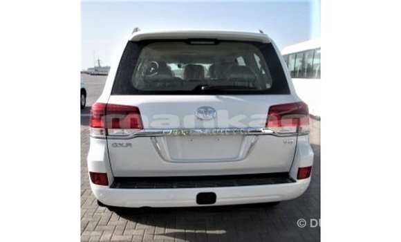 Buy Import Toyota Land Cruiser White Car in Import - Dubai in Abhasia Buy Import Toyota Land Cruiser White Car in Import - Dubai in Abhasia