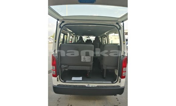Buy Import Toyota DA White Truck in Import - Dubai in Abhasia Buy Import Toyota DA White Truck in Import - Dubai in Abhasia