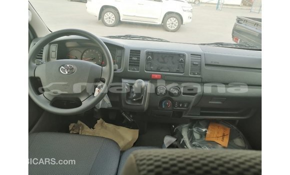 Buy Import Toyota DA White Truck in Import - Dubai in Abhasia Buy Import Toyota DA White Truck in Import - Dubai in Abhasia