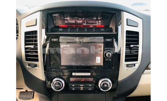 Buy Import Mitsubishi Pajero White Car in Import - Dubai in Abhasia Buy Import Mitsubishi Pajero White Car in Import - Dubai in Abhasia