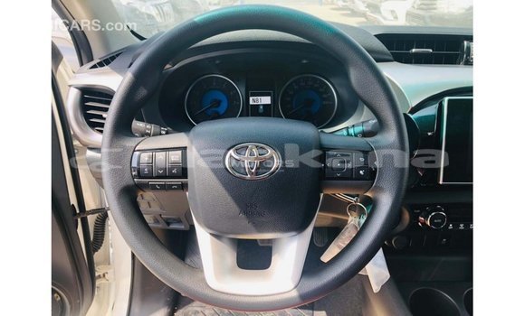 Buy Import Toyota Hilux White Car in Import - Dubai in Abhasia Buy Import Toyota Hilux White Car in Import - Dubai in Abhasia