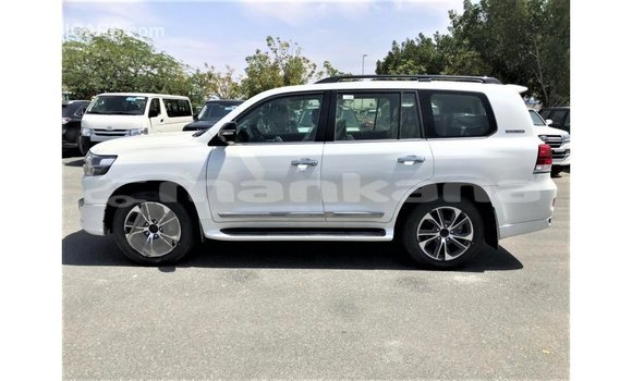 Buy Import Toyota Land Cruiser White Car in Import - Dubai in Abhasia Buy Import Toyota Land Cruiser White Car in Import - Dubai in Abhasia