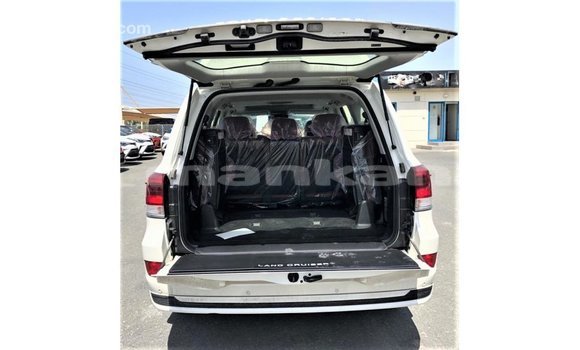 Buy Import Toyota Land Cruiser White Car in Import - Dubai in Abhasia Buy Import Toyota Land Cruiser White Car in Import - Dubai in Abhasia