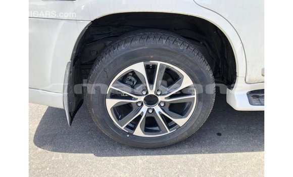 Buy Import Toyota Land Cruiser White Car in Import - Dubai in Abhasia Buy Import Toyota Land Cruiser White Car in Import - Dubai in Abhasia
