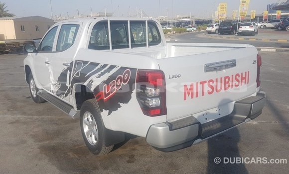 Buy Import Mitsubishi L200 White Car in Import - Dubai in Abhasia Buy Import Mitsubishi L200 White Car in Import - Dubai in Abhasia