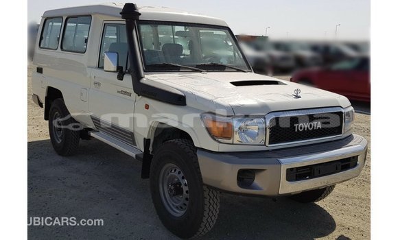 Buy Import Toyota Land Cruiser White Car in Import - Dubai in Abhasia Buy Import Toyota Land Cruiser White Car in Import - Dubai in Abhasia