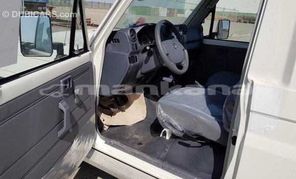 Buy Import Toyota Land Cruiser White Car in Import - Dubai in Abhasia Buy Import Toyota Land Cruiser White Car in Import - Dubai in Abhasia