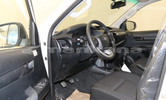 Buy Import Toyota Hilux White Car in Import - Dubai in Abhasia Buy Import Toyota Hilux White Car in Import - Dubai in Abhasia