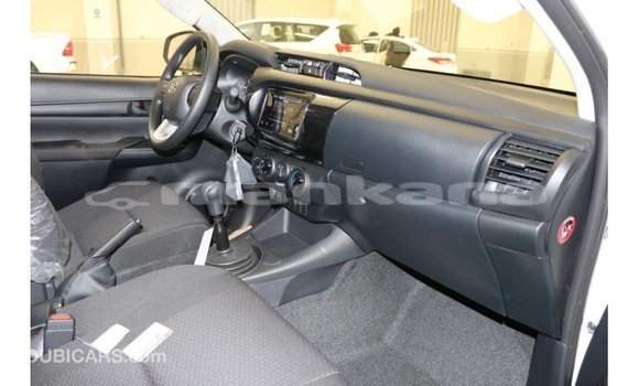 Buy Import Toyota Hilux White Car in Import - Dubai in Abhasia Buy Import Toyota Hilux White Car in Import - Dubai in Abhasia