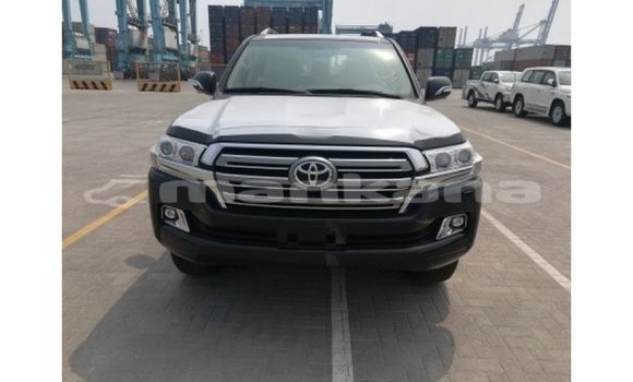 Buy Import Toyota Land Cruiser Black Car in Import - Dubai in Abhasia