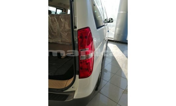 Buy Import Hyundai Accent White Car in Import - Dubai in Abhasia Buy Import Hyundai Accent White Car in Import - Dubai in Abhasia
