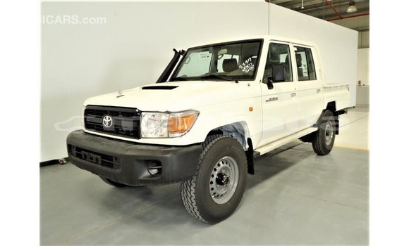Buy Import Toyota Land Cruiser White Car in Import - Dubai in Abhasia Buy Import Toyota Land Cruiser White Car in Import - Dubai in Abhasia