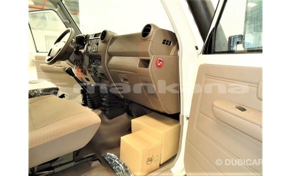 Buy Import Toyota Land Cruiser White Car in Import - Dubai in Abhasia Buy Import Toyota Land Cruiser White Car in Import - Dubai in Abhasia