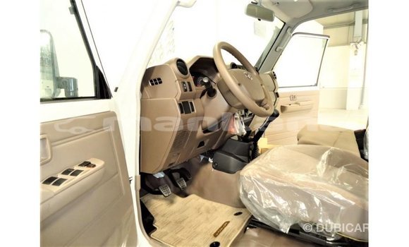 Buy Import Toyota Land Cruiser White Car in Import - Dubai in Abhasia Buy Import Toyota Land Cruiser White Car in Import - Dubai in Abhasia
