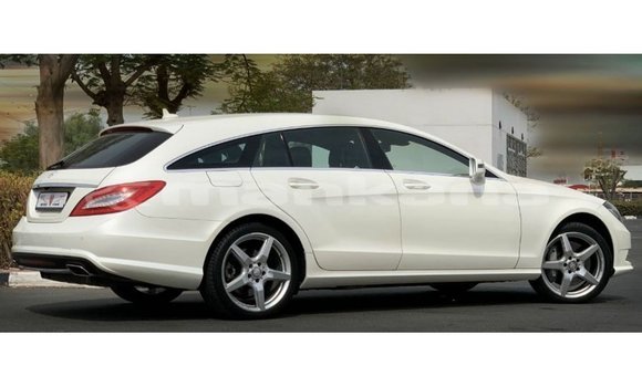Buy Import Mercedes-Benz 190 White Car in Import - Dubai in Abhasia Buy Import Mercedes-Benz 190 White Car in Import - Dubai in Abhasia