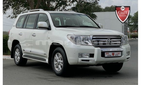 Buy Import Toyota Land Cruiser White Car in Import - Dubai in Abhasia Buy Import Toyota Land Cruiser White Car in Import - Dubai in Abhasia