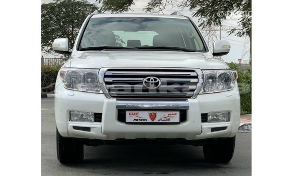 Buy Import Toyota Land Cruiser White Car in Import - Dubai in Abhasia Buy Import Toyota Land Cruiser White Car in Import - Dubai in Abhasia
