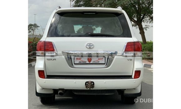 Buy Import Toyota Land Cruiser White Car in Import - Dubai in Abhasia Buy Import Toyota Land Cruiser White Car in Import - Dubai in Abhasia