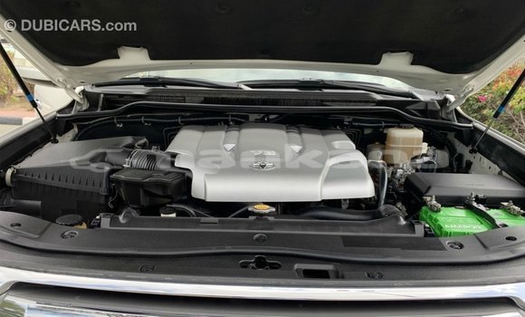 Buy Import Toyota Land Cruiser White Car in Import - Dubai in Abhasia Buy Import Toyota Land Cruiser White Car in Import - Dubai in Abhasia
