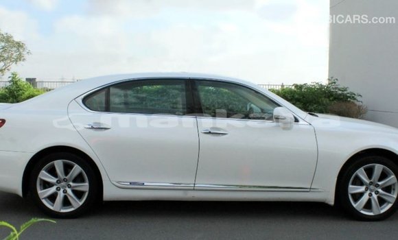 Buy Import Lexus LS White Car in Import - Dubai in Abhasia Buy Import Lexus LS White Car in Import - Dubai in Abhasia
