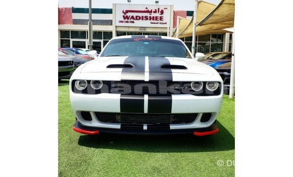 Buy Import Dodge Challenger White Car in Import - Dubai in Abhasia Buy Import Dodge Challenger White Car in Import - Dubai in Abhasia