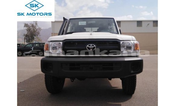 Buy Import Toyota Land Cruiser White Car in Import - Dubai in Abhasia Buy Import Toyota Land Cruiser White Car in Import - Dubai in Abhasia