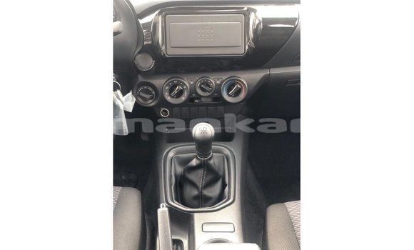 Buy Import Toyota Hilux White Car in Import - Dubai in Abhasia Buy Import Toyota Hilux White Car in Import - Dubai in Abhasia