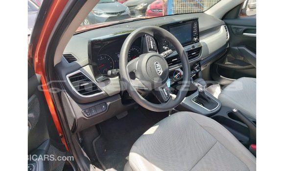 Buy Import Kia Carens Other Car in Import - Dubai in Abhasia Buy Import Kia Carens Other Car in Import - Dubai in Abhasia