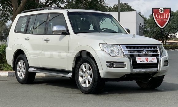 Buy Import Mitsubishi Pajero White Car in Import - Dubai in Abhasia