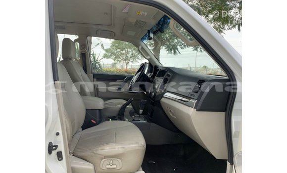 Buy Import Mitsubishi Pajero White Car in Import - Dubai in Abhasia Buy Import Mitsubishi Pajero White Car in Import - Dubai in Abhasia